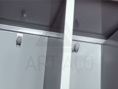 Roupeiro com Pitão/Fechadura 4 Portas